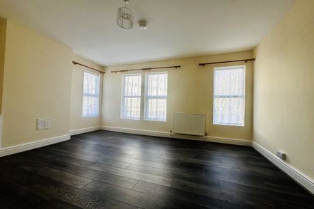 Commercial Road - Photo 2