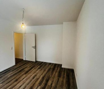 Tolle helle 2 Zimmer Wohnung mit BALKON - Photo 3