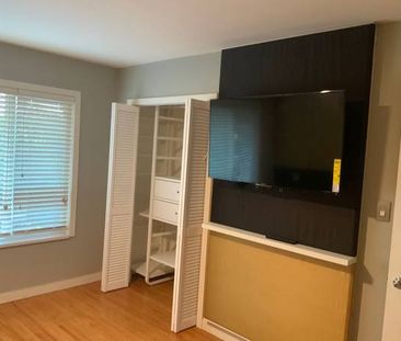 1 bed 1 bath master - Photo 1