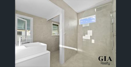 Spacious Family Home for Lease – Ideal Location! - Photo 2