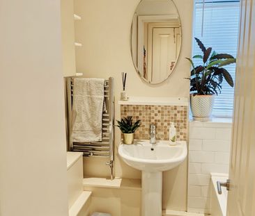 1 Bed Flat, Rockley Road, W14 - Photo 4