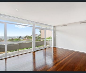 Stunning apartment with amazing city views! - Photo 5