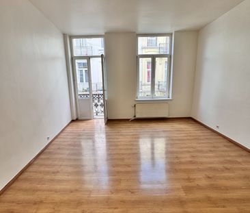 À LOUER – Studio lumineux au cœur de Bruxelles – 2e étage - Photo 1