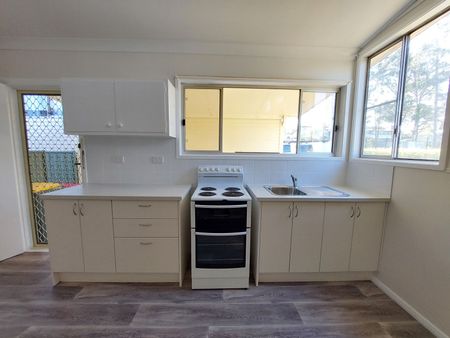 Modern 2 Bedroom Unit - Photo 3