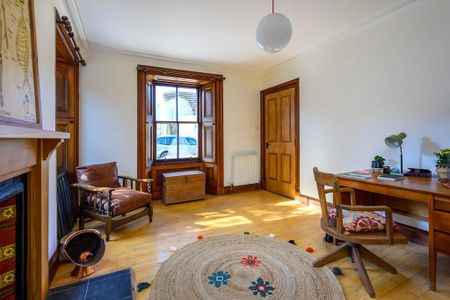 4 bedroom detached house to rent - Photo 3