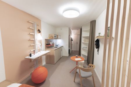 Chambre en T4 de 57m² meublé et équipé - Photo 2