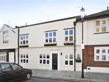 A well presented house over two floors. - Photo 2