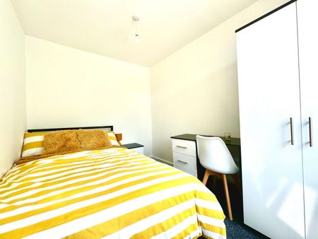 5 Bedroom - Photo 5