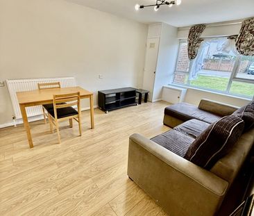1 Bed Flat, Barley Lane, IG3 - Photo 2