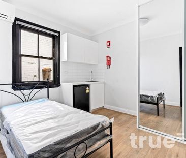 RECENTLY RENOVATED & FURNISHED ROOM - Photo 4