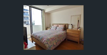 SUPERB FURNISHED EXECUTIVE APT, NTH ASPECT & FANTASTIC WATER VIEWS - Photo 3