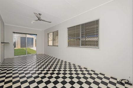 7 Prairie Street, Kirwan. - Photo 4