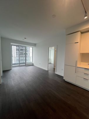 For Lease - 8 Olympic Gdn Drive Unit# 1806, Toronto, Ontario - Photo 1