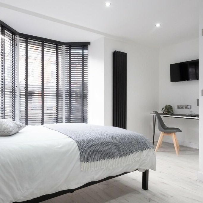 6 bedroom house to rent - Photo 1