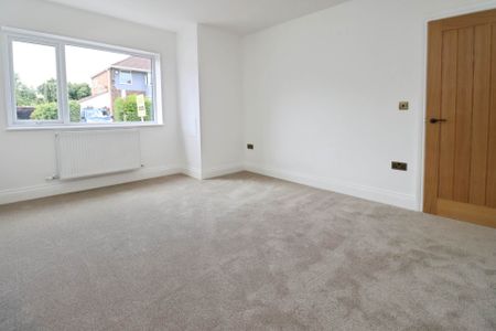 Oak Road, Bebington - Photo 2