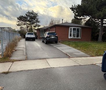 For Lease - 28 Lynmont Road, Toronto, Ontario - Photo 5