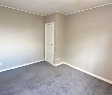 2 bedroom semi-detached house to rent - Photo 3