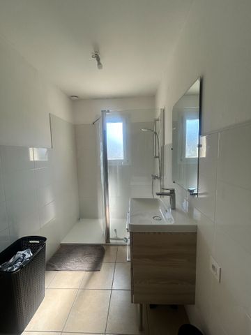 Location Maison 4 pièces 79m² - Photo 5