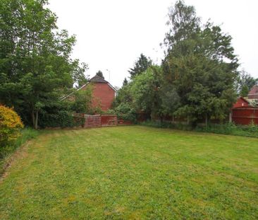 3 bedroom detached bungalow to rent - Photo 3