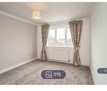 1 bedroom in a house share to rent - Photo 6