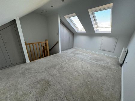3 bedroom end of terrace house to rent - Photo 4