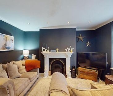 3 bedroom end of terrace house to rent - Photo 1