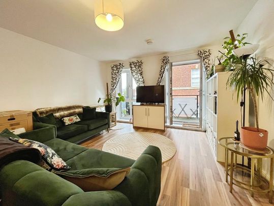1 bedroom flat to rent - Photo 1