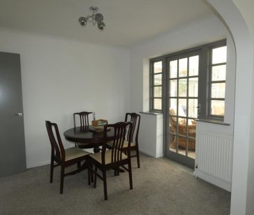 3 bedroom detached house to rent - Photo 3