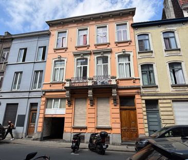 - GENT - Gemeubelde studio met mezzanine - Photo 4