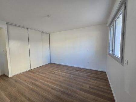 Location Appartement 3 pièces 79m² TALENCE 33400 - Photo 3