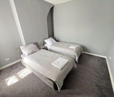 3 bedroom terraced house to rent - Photo 4