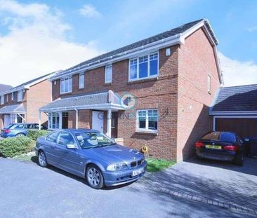 Willow Wood Close, Burnham, SL1 - Photo 3