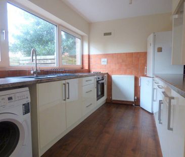 3 bedroom terraced house to rent - Photo 6