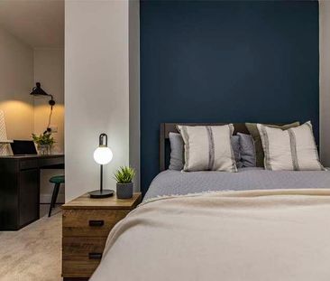 Vibrant Bedroom Apartment, LN5 - Photo 2