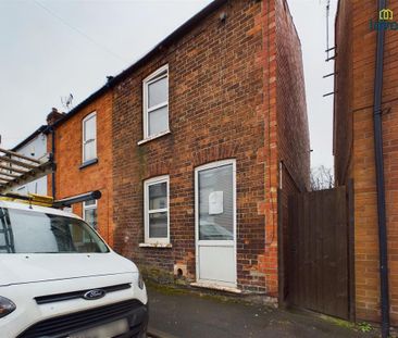 3 bedroom end of terrace house to rent - Photo 3