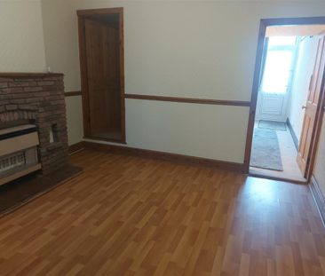 2 bedroom End of terrace house to rent - Photo 2