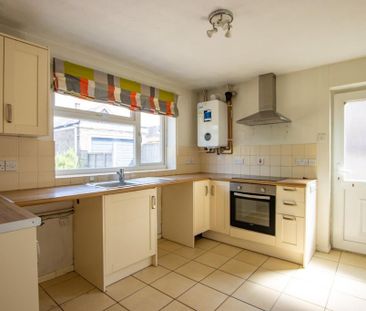 2 bedroom bungalow to rent - Photo 2