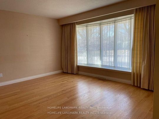 For Lease - 211 Chebucto Drive, Oakville, Ontario - Photo 1