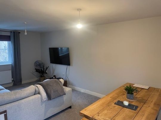 Nuthatch Road, Calne - Photo 1