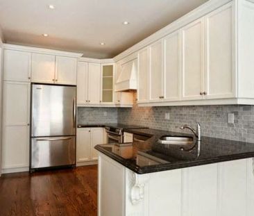 For Lease - 2434 Whistling Springs Crescent, Oakville, Ontario - Photo 5