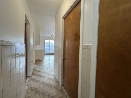 Appartement de deux chambres lumineuses à louer immédiatement. - Photo 2