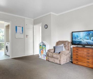 Two bedroom unit on Cameron Road. - Photo 4
