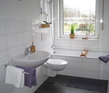 Etwas besonderes: günstige 3-Zimmer-Wohnung - Foto 1