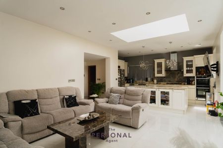 Chessington Road, Epsom - Photo 3