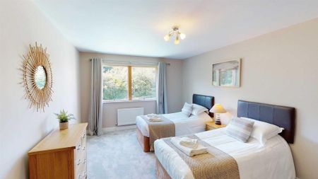 Kepwick House Peasholm Gap, YO12 7TN, Scarborough - Photo 4