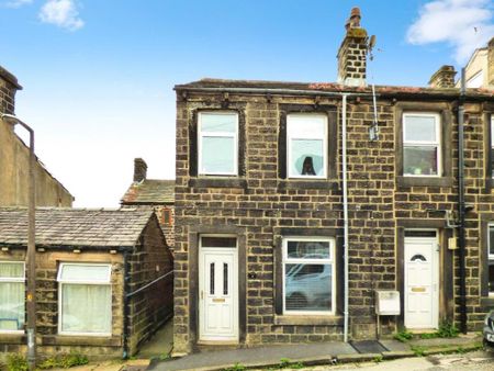 3 bedroom end of terrace house to rent - Photo 4
