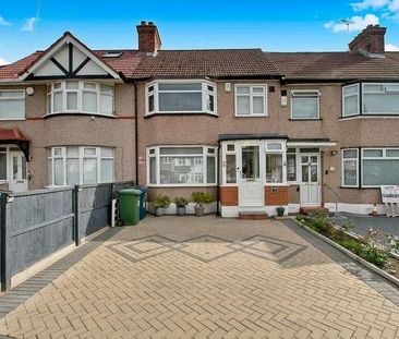 Adderley Road, Harrow Weald, HA3 - Photo 1