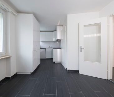 Sanierte helle 3.5-Zimmerwohnung in Allschwil - Photo 3