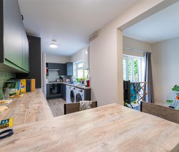 6 bedroom house to rent - Photo 1