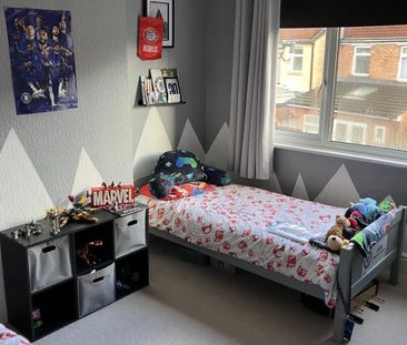 George V Avenue, Worthing, West Sussex - Photo 6